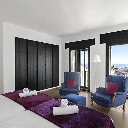 3 En Puerto Banus *