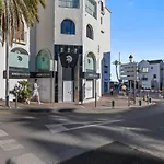 3 En Puerto Banus