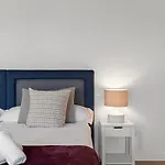 3 En Puerto Banus Marbella