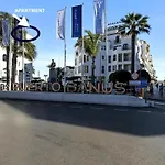 3 En Puerto Banus *