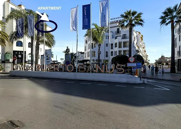 3 En Puerto Banus *